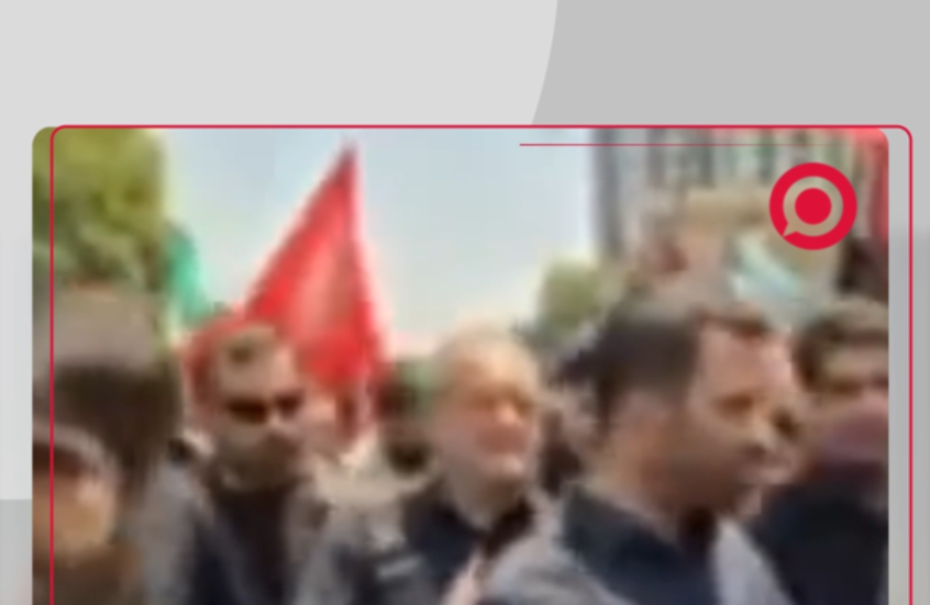 الرئيس الإيراني يشارك في مراسم تشييع خامنئي بطهران