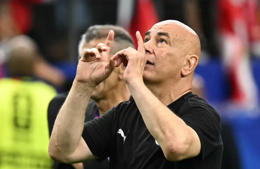 حسام حسن يعلق على واقعة تدخل ترامب لتعليق عقوبة إيقاف لاعب أمريكي