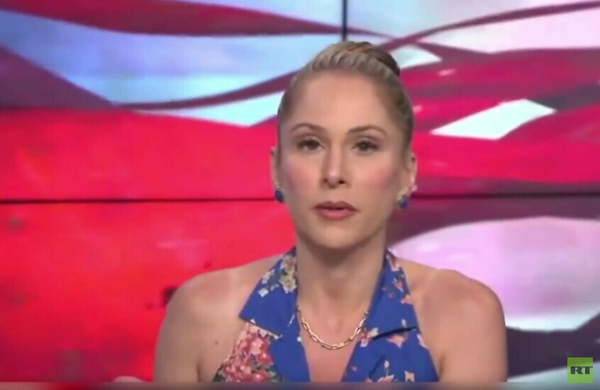 المذيعة الأمريكية آنا كاسباريان ترتكب خطأ فادحا خلال بث مباشر لشبكة "TYT"