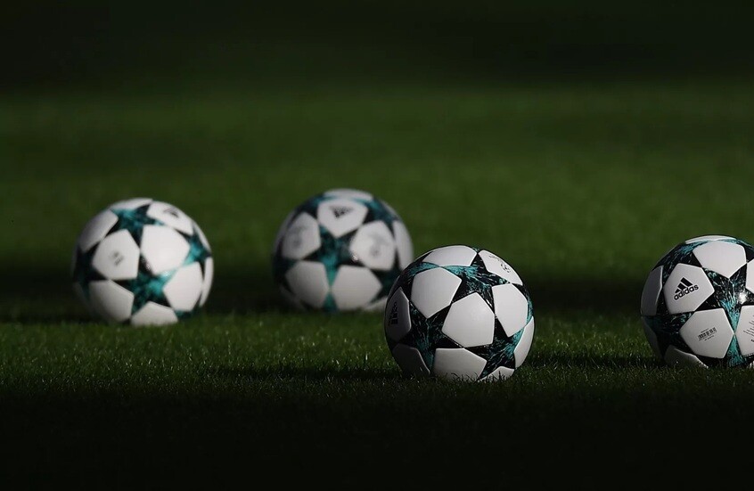 يوميات كأس العالم الأول.. شرطي يتسبب في هدف وحكم يفر بقارب!  