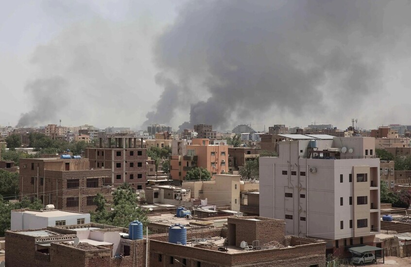 حرب السودان.. البراميل المتفجرة تهدد حياة آلاف الأشخاص وتفاقم معاناة المدنيين