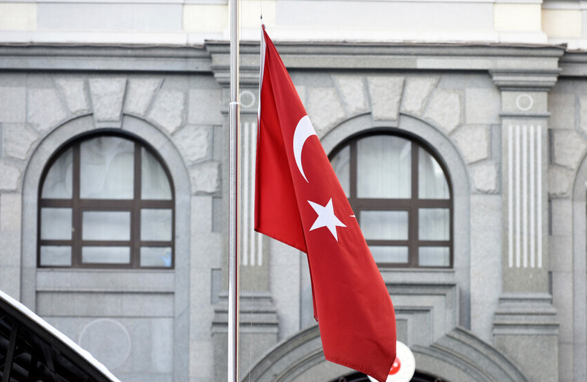 الخارجية التركية: ندين بشدة الهجوم الصاروخي الحوثي على جنوب المملكة العربية السعودية