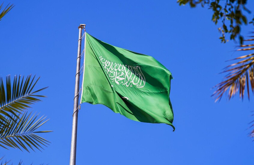 إيران تشن أول هجوم على السعودية منذ 4 أشهر.. إنذارات في الخرج وينبع وأنباء عن استهداف قاعدة أمريكية