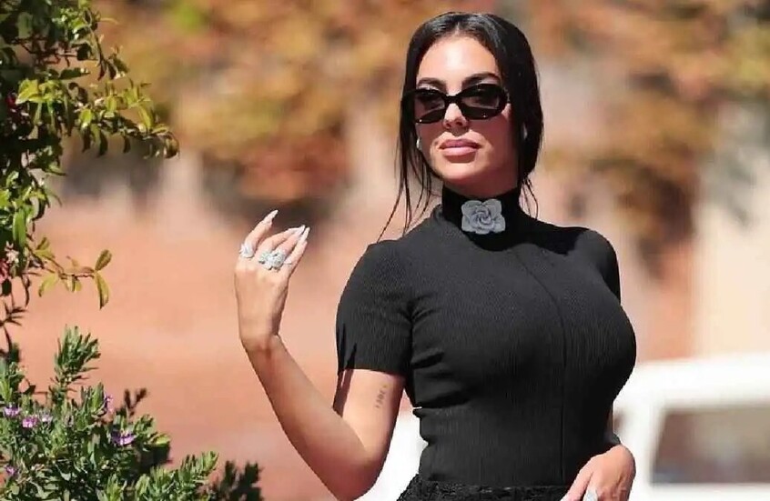 جورجينا رودريغيز تحتفل بفوز إسبانيا بكأس العالم (صورة)