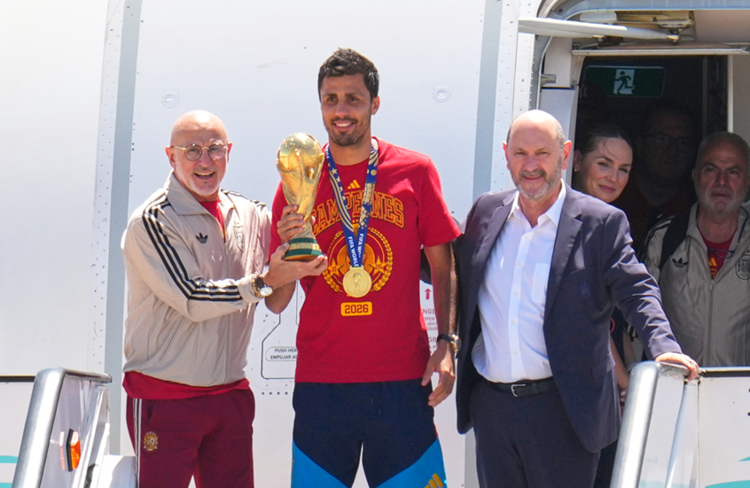 أول تعليق من دي لا فوينتي بعد تتويج إسبانيا بكأس العالم