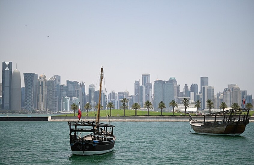 قطر تعلن استئناف الملاحة البحرية ضمن نطاق 7 أميال