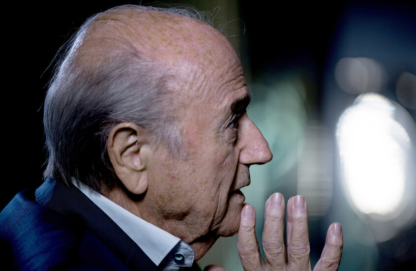رغم تتويج إسبانيا.. بلاتر يفتح النار على كأس العالم 2026
