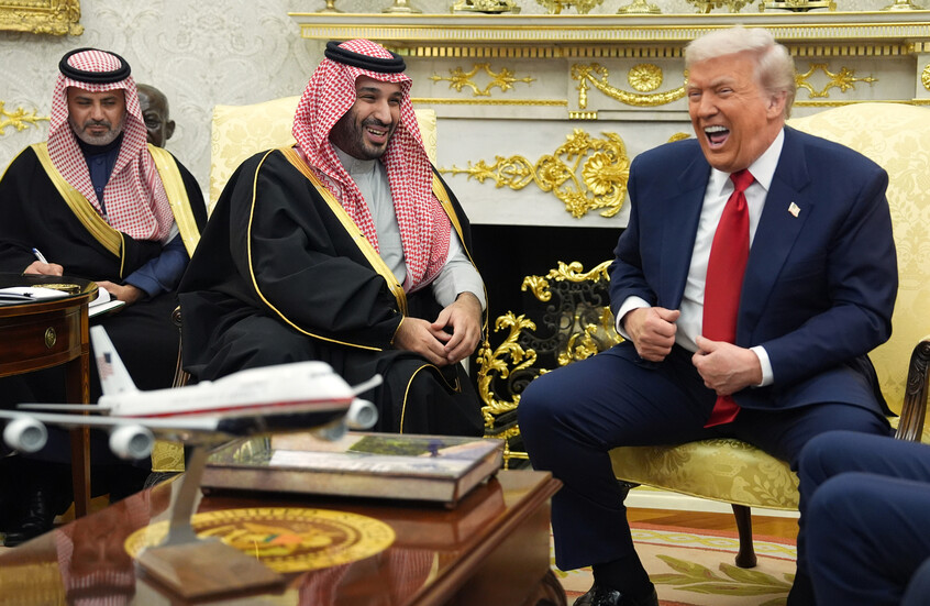 إسرائيل تتابع بقلق الاتصالات المتقدمة بين ترامب والسعودية لدفع اتفاق نووي مدني: "صفعة لتل أبيب"