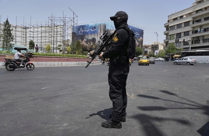 إيران.. مقتل 4 عناصر من جماعة "بيجاك" في معبر بانة الحدودي غربي البلاد