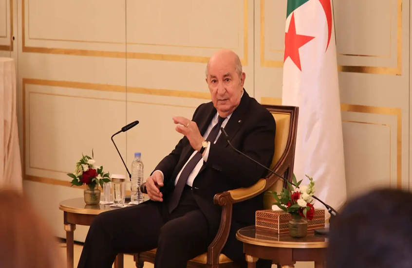 تبون يهاجم "دويلة" عربية: أينما تحل يزهق الدم.. ونحن مع مصر والسعودية في خندق واحد (فيديو)