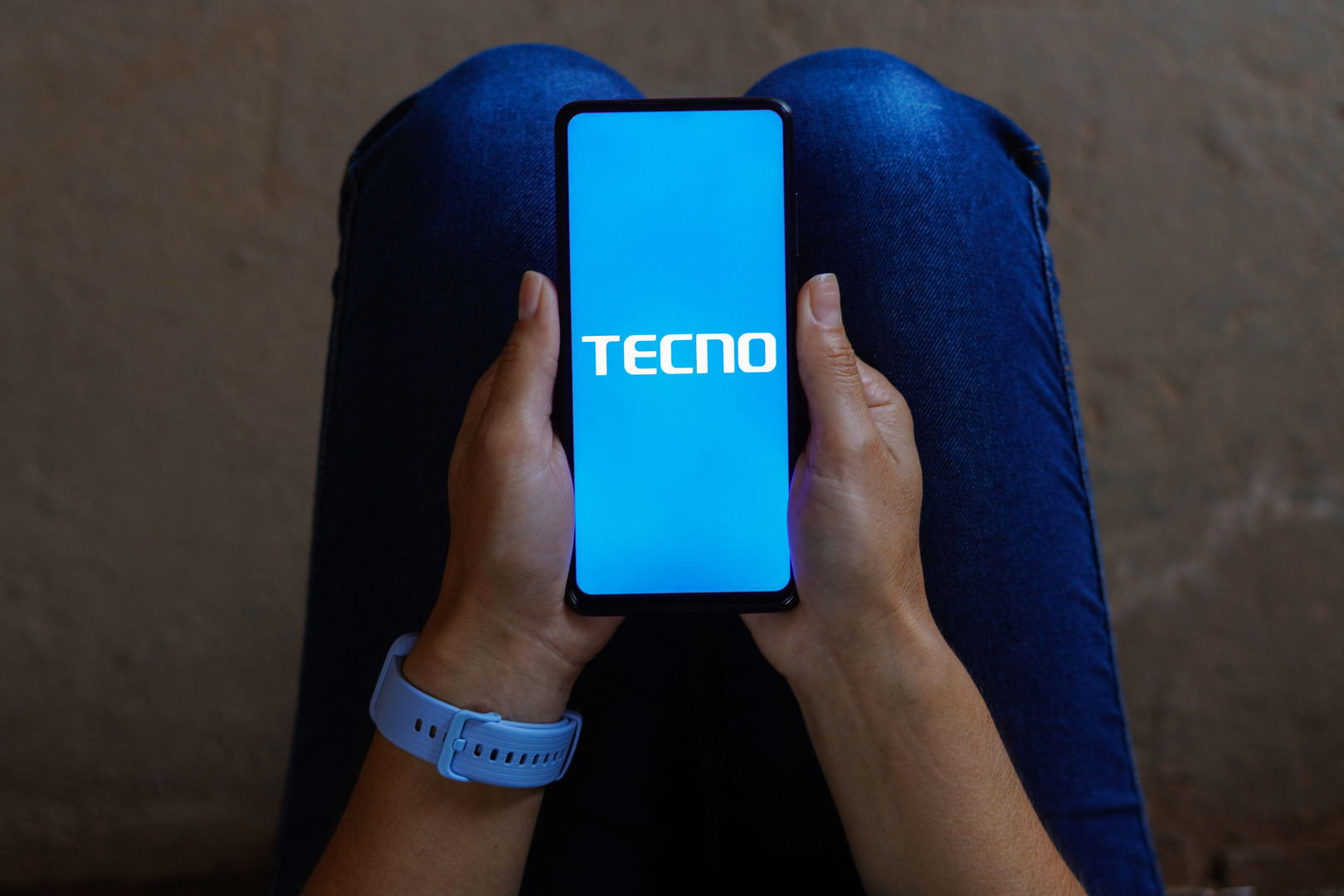Tecno تطلق واحدا من أنحف الهواتف وأكثرها تميزا