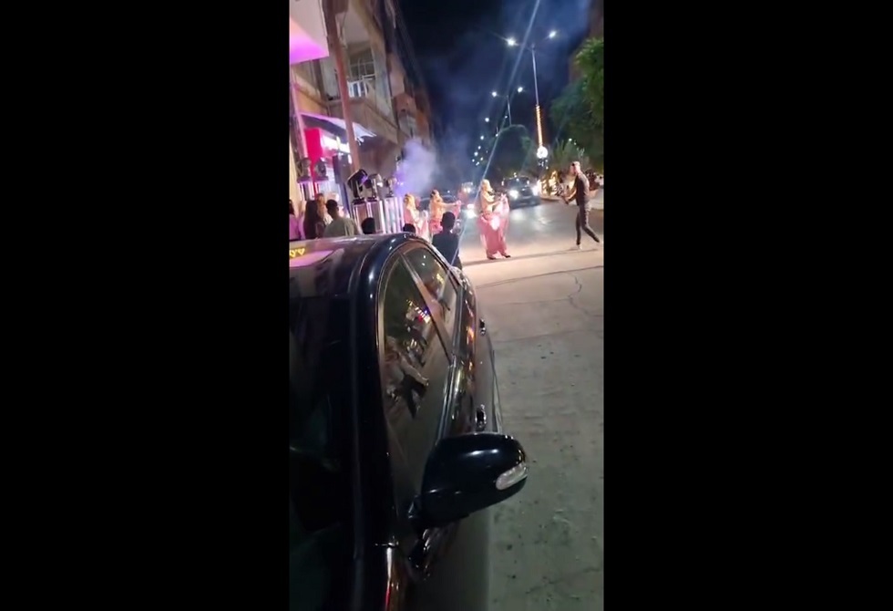 سوريا.. جدل حول افتتاح صالون تجميل في النبك ومطالبات بمراعاة خصوصية المدينة (فيديو)