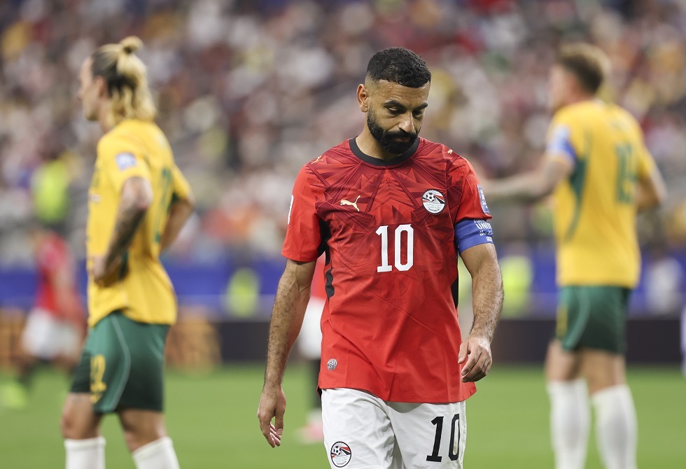 محمد صلاح يطالب بطرد صحافي مصري من معسكر منتخب "الفراعنة"