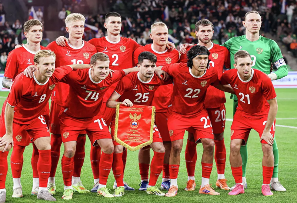 بينهم ممثلو 7 دول عربية.. 13 عضوا في مجلس "الفيفا" يدعمون عودة روسيا لكرة القدم العالمية