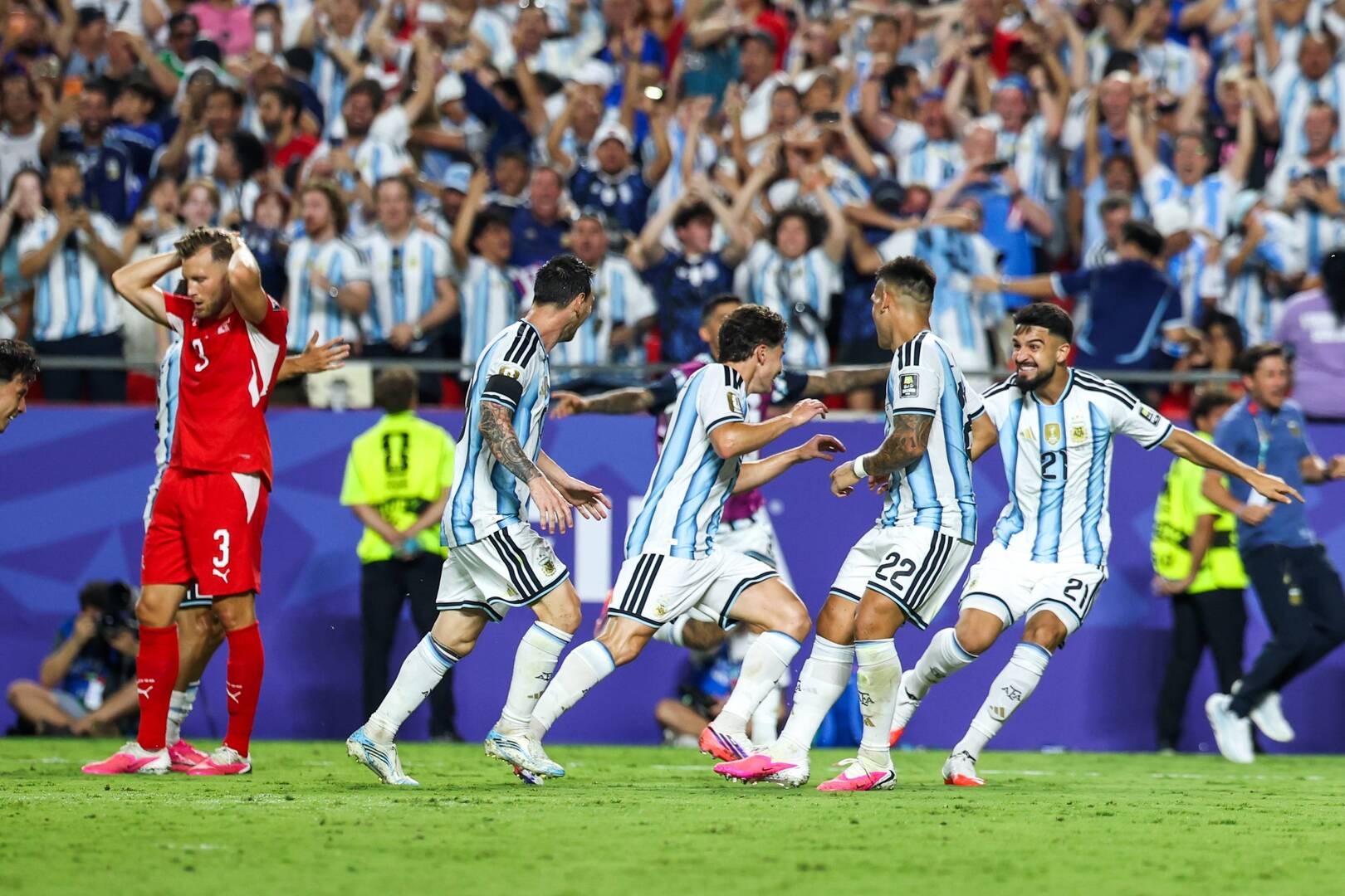 الأرجنتين تنجو من كمين سويسرا وتضرب موعدا ناريا مع إنجلترا في نصف النهائي
