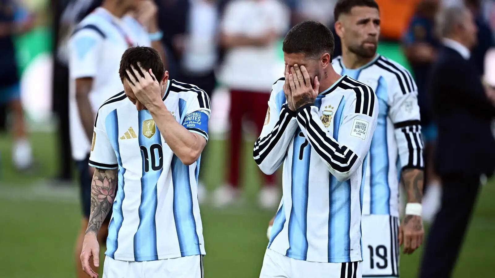 رد فعل ميسي بعد هدف إسبانيا القاتل في شباك الأرجنتين (فيديو - صور)