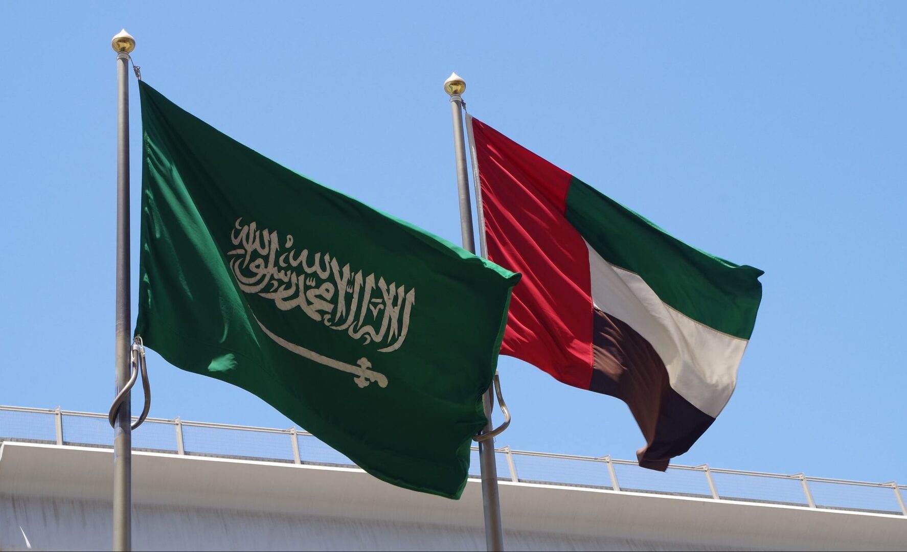 تاریخ مشترک وروابط أخویه راسخه.. مسؤولون فی السعودیه والإمارات یؤکدون متانه العلاقات بین البلدین