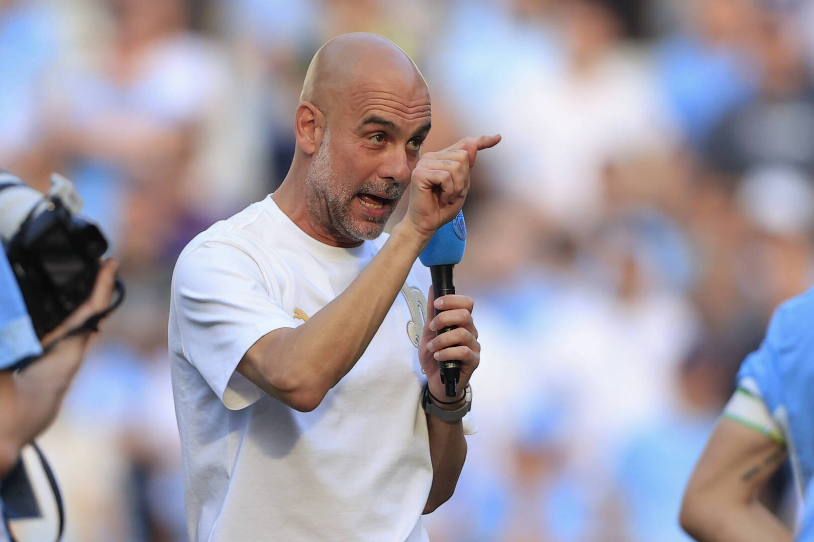 غوارديولا يطلب راتبا ضخما لتولي تدريب منتخب إيطاليا