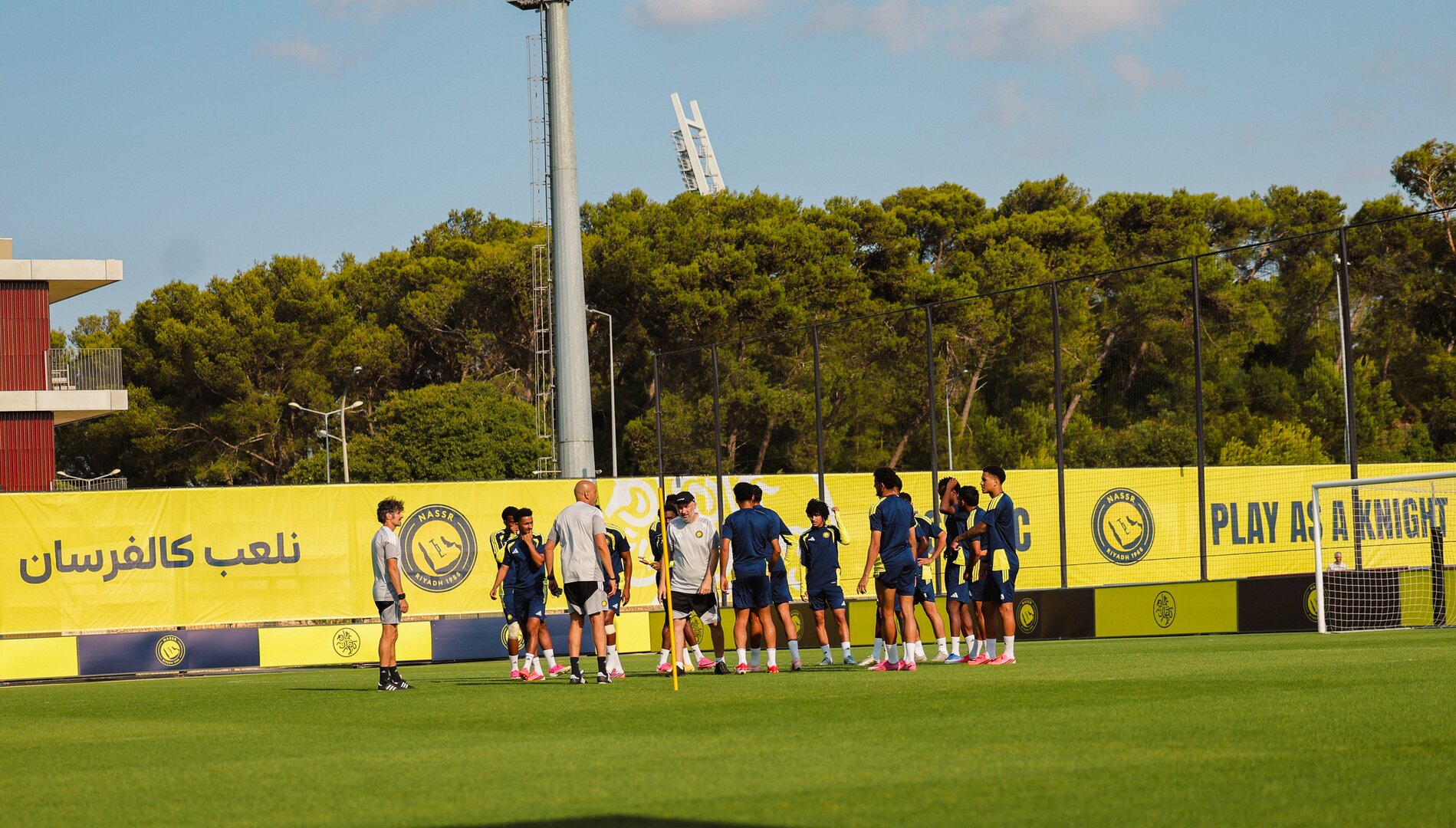 "قيود حاسمة".. أزمة جديدة تضرب النصر السعودي