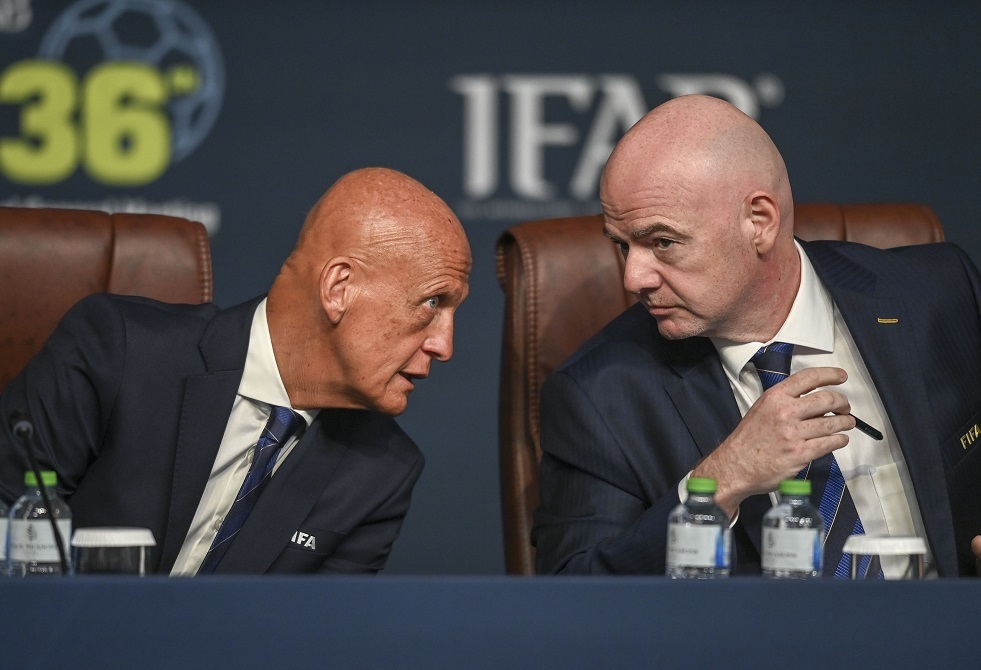فضائح التحكيم في مونديال 2026 تتكشف.. "إيفاب" يقر بقرار خاطئ جديد لصالح الأرجنتين