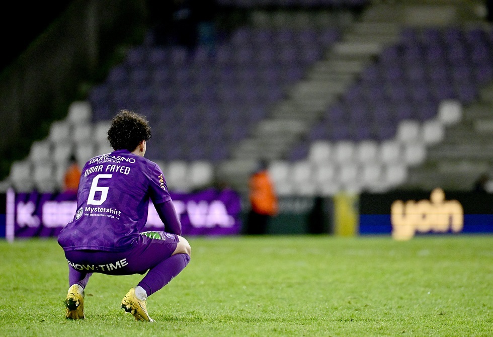 ارتبط اسمه بالأهلي.. مدافع مصري يتلقى عرضا رسميا من الدوري الإيطالي