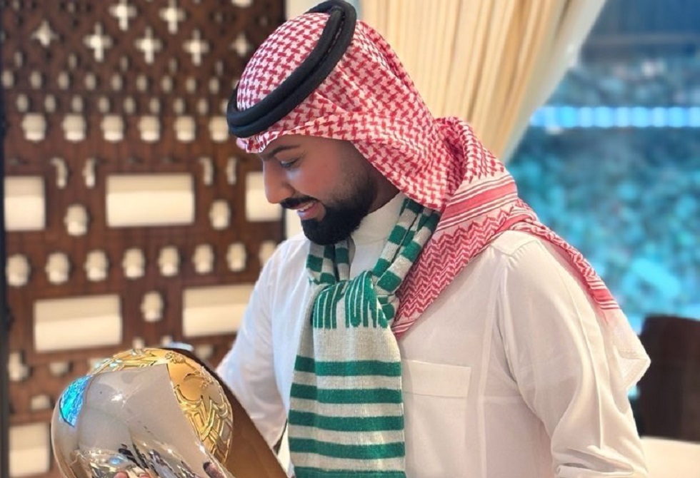"تعطي المشجع كف ما ينساه".. فيصل زيد يشن هجوما حادا على يايسله