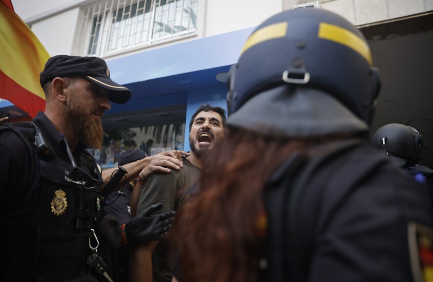 الجيش الإسباني يقوم بتمشيط مدينة سبتة بحثا عن مهاجرين مختبئين