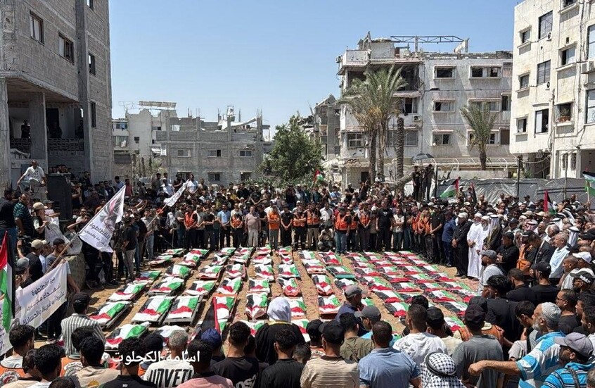 غزة تشيع 112 قتيلا بعد عامين من قصف إسرائيلي لمربع سكني في الصبرة (فيديو)