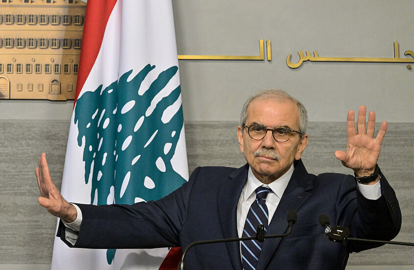 سلام يرد على قاسم: من تفرّد بقرار الحرب لا يملك توزيع شهادات الوطنية