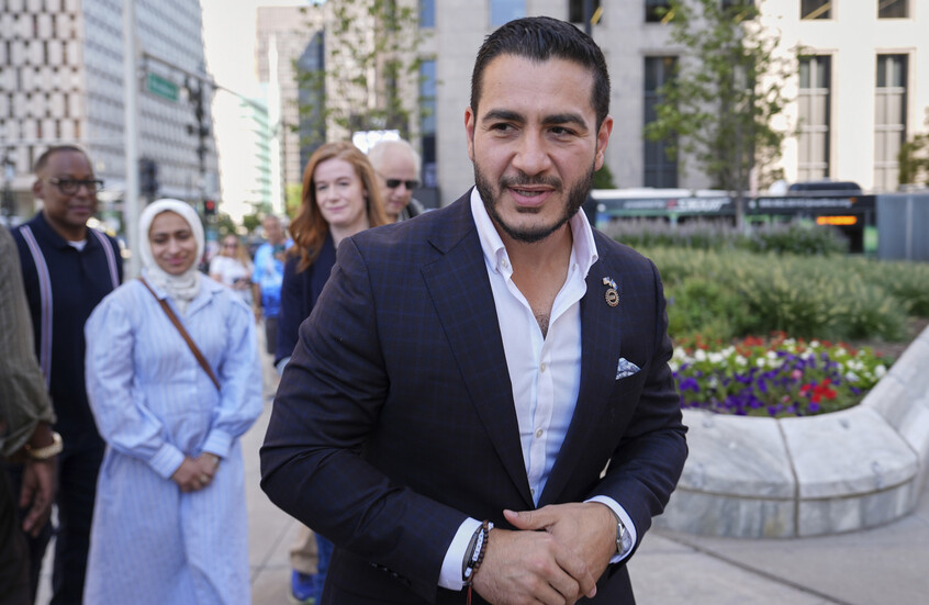 "المصري" عبد الرحمن السيد يفوز بترشيح الديمقراطيين لمجلس الشيوخ في ولاية ميشيغان الأمريكية