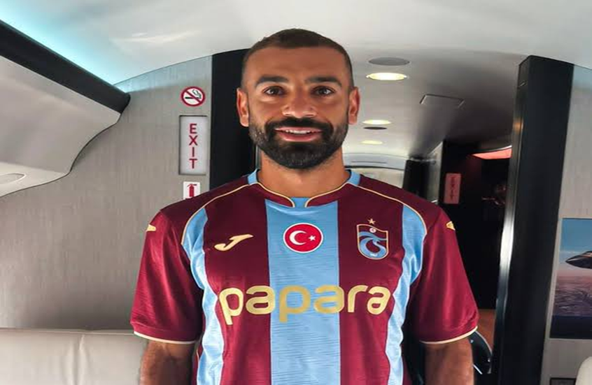 ساويرس يدافع عن محمد صلاح بعد تدوينة مالك الخلود السعودي