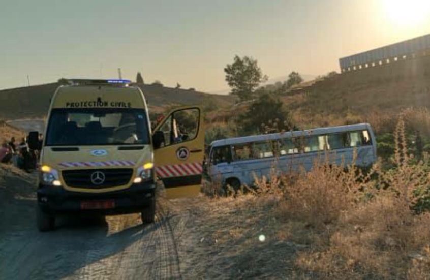فاجعة شرق الجزائر.. قتلى وجرحى في انقلاب حافلة عمال