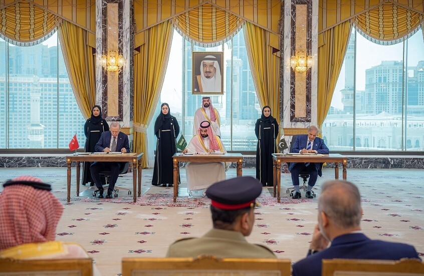 لماذا غابت مصر عن اتفاقية مكة للدفاع المشترك؟.. خبراء يفسرون لـRT حسابات القاهرة
