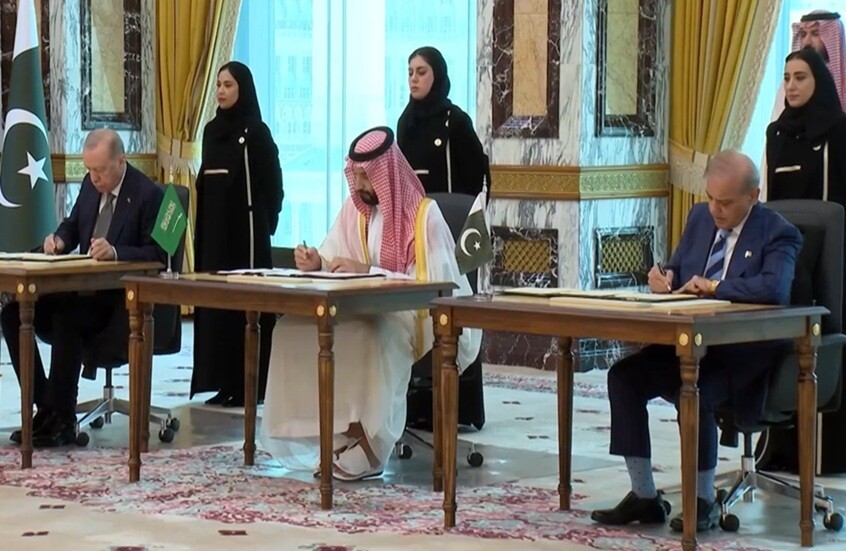 رئيس الوزراء القطري الأسبق يعلق على "اتفاقية مكة للدفاع المشترك"