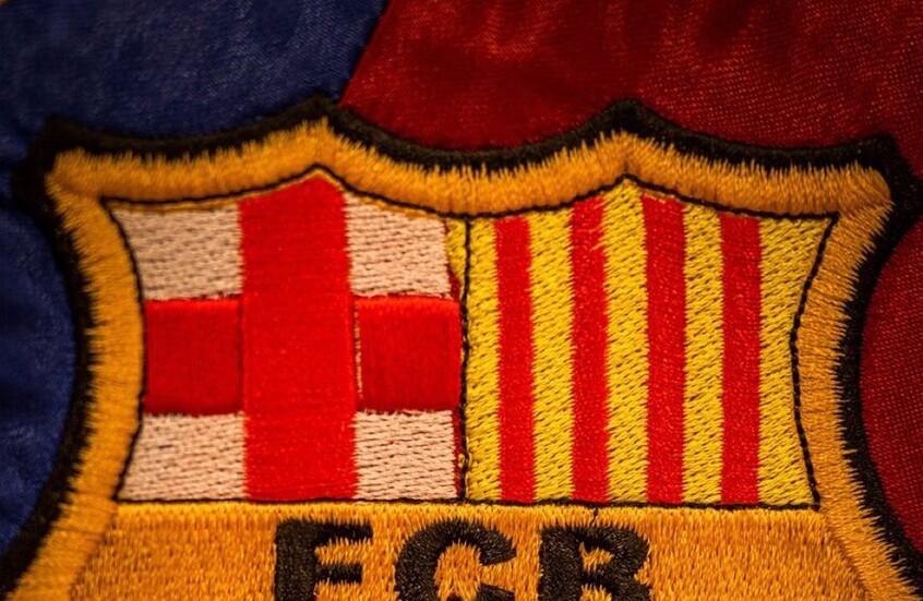 بشكل مفاجئ.. ليفربول يحسم صفقة التعاقد مع لاعب برشلونة