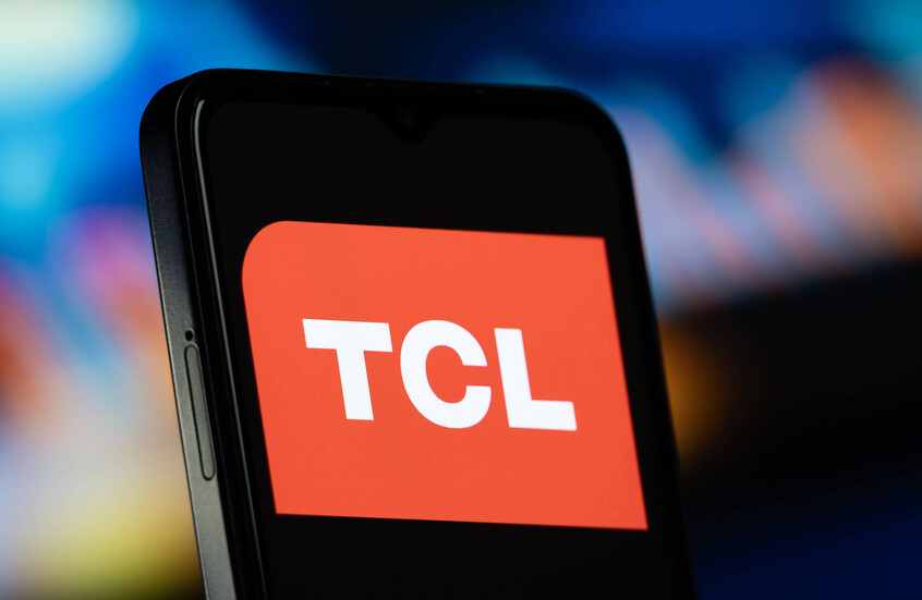 TCL تعود للأسواق مع هاتف منافس