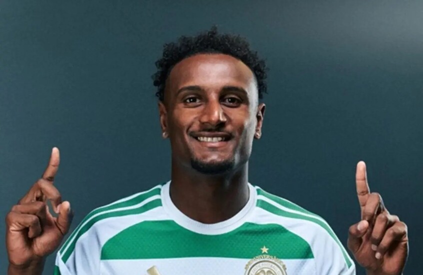 نجم منتخب مصر يوقع لنادي سيلتك الأسكتلندي