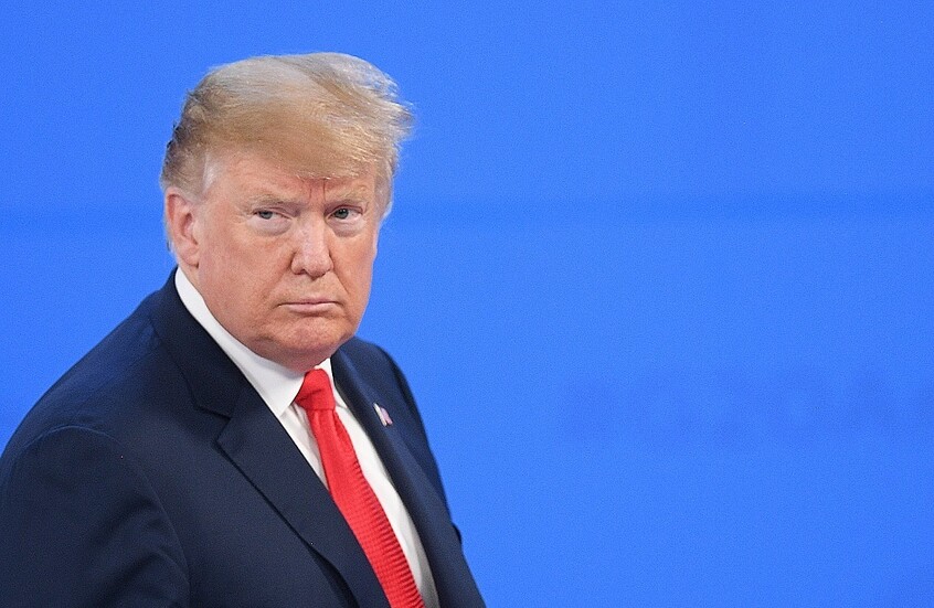مواجهة جديدة بين القضاء الأمريكي وترامب.. المحكمة تعطل قراره نقل مقر FBI