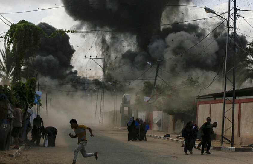 مصدر في مستشفى الشفاء: 6 قتلى بينهم طفل و10 مصابين في غارة إسرائيلية على ميناء غزة
