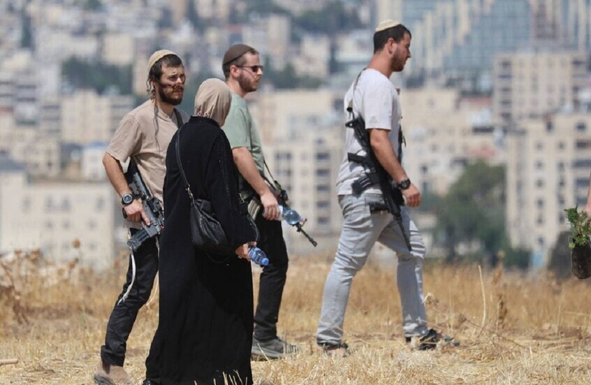 "مخالفة لتعاليم الرب".. هاكابي يحذر مستوطنين من سرقة أملاك فلسطينيين أمريكيين
