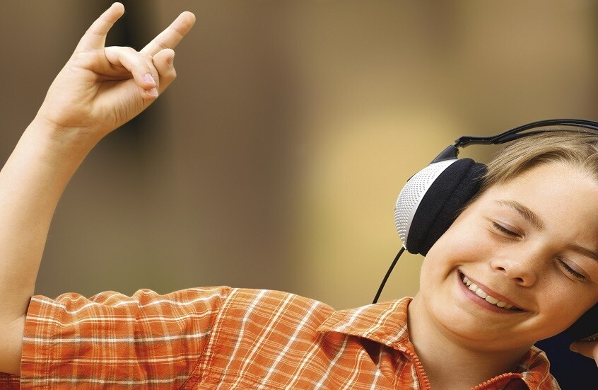هل يمكن أن تتمزق طبلة الأذن في الطائرة أو بسبب الموسيقى الصاخبة؟