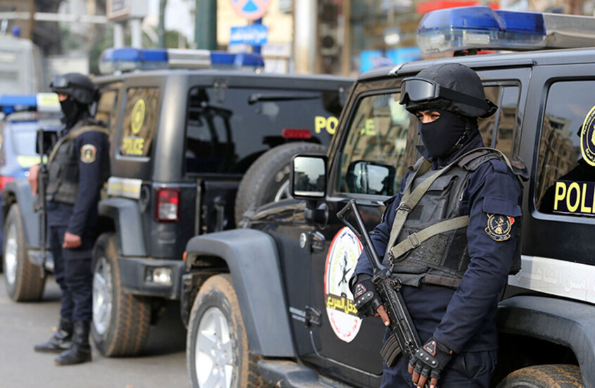 مصري يقتل سيدة على الشاطئ بالضربة القاضية