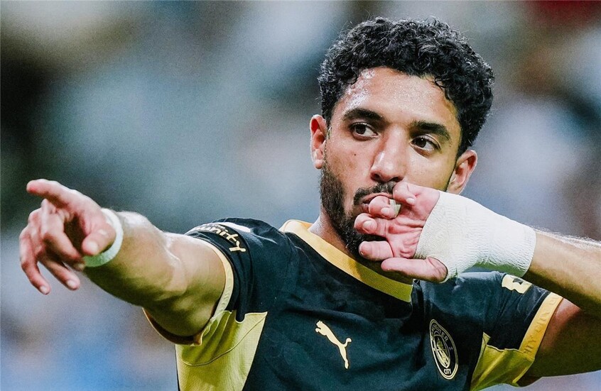 توتنهام يتوصل إلى اتفاق مع مانشستر سيتي بشأن ضم مرموش