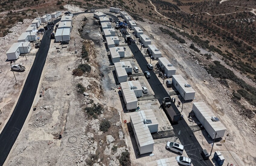سفراء سابقون يطالبون لندن وباريس بوقف "محو فلسطين" وإنفاذ القانون