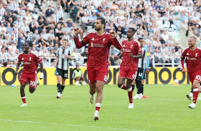 سوبوسلاي ينقذ ليفربول ويقوده لتعادل قاتل مع نيوكاسل يونايتد في الدوري الإنجليزي (فيديو)