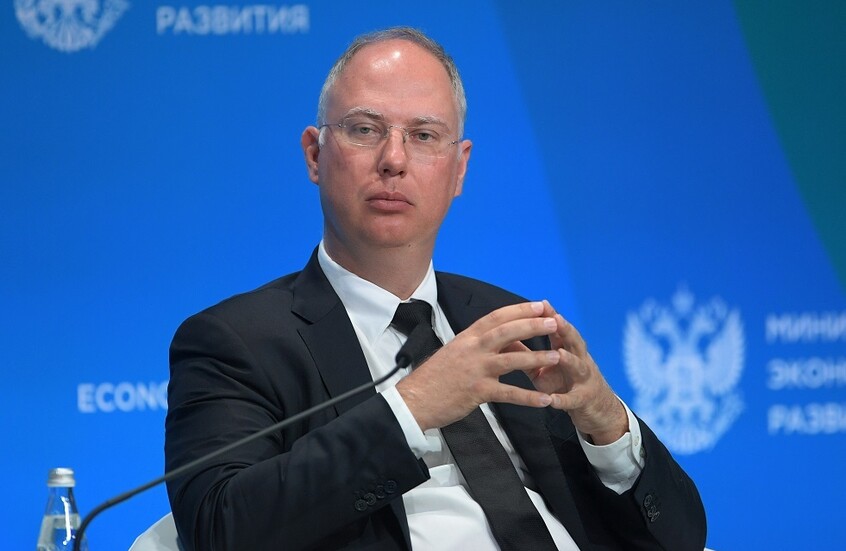 دميترييف: العولمة أصبحت تكتسب طبيعة شيطانية بشكل متزايد
