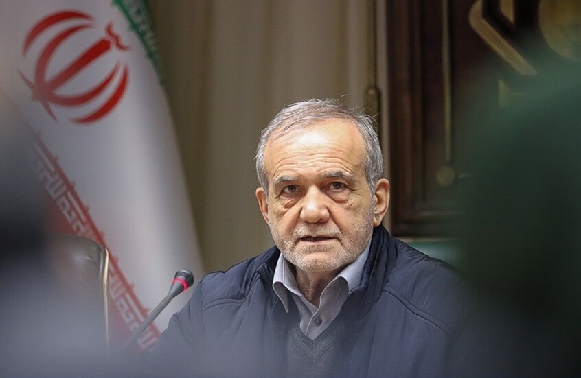 الرئيس الإيراني لقائد الجيش الباكستاني: البلطجة والغطرسة الأمريكية تعقدان المسارات التنفيذية