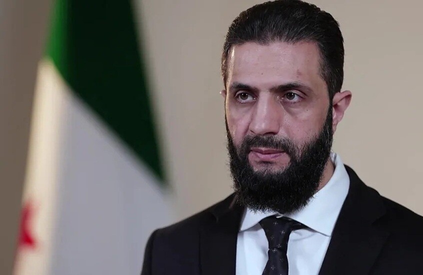الشرع يجري أول عملية دفع ببطاقة "فيزا" بعد رفع العقوبات عن سوريا (فيديو)