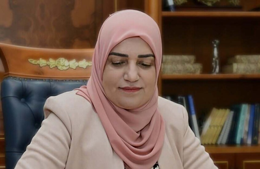 واشنطن تعلن "إلغاء تأشيرة" وزيرة عراقية سابقة بعد إدراجها على قوائم الـFBI للإرهاب والأخيرة تنفي