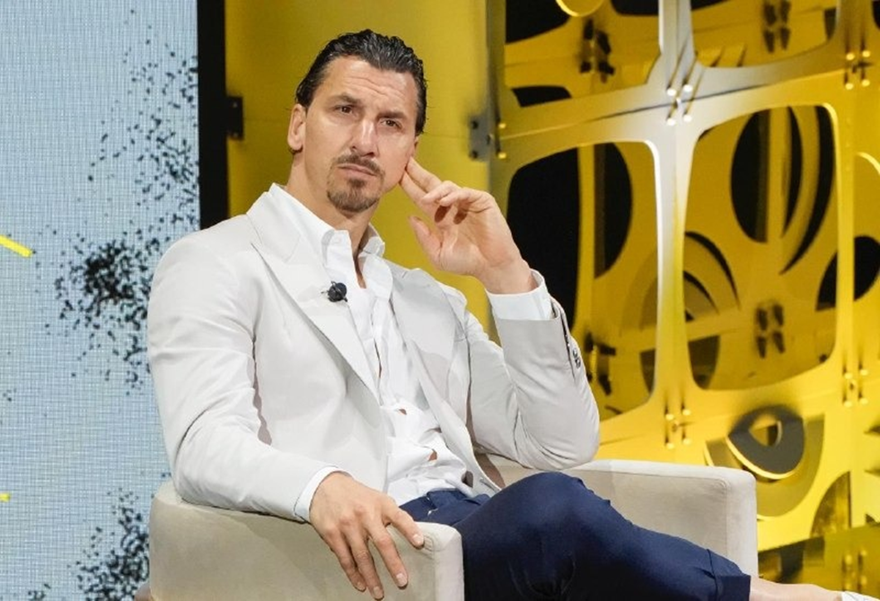 الجانب المجهول في حياة إبراهيموفيتش.. لماذا يقاطع النجم السويدي مراسم الجنائز؟